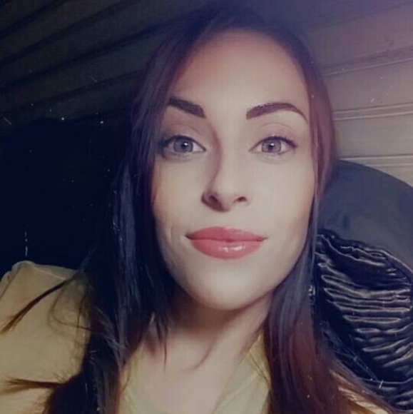 Meet your Posher, Shana - Picture 1 of 1